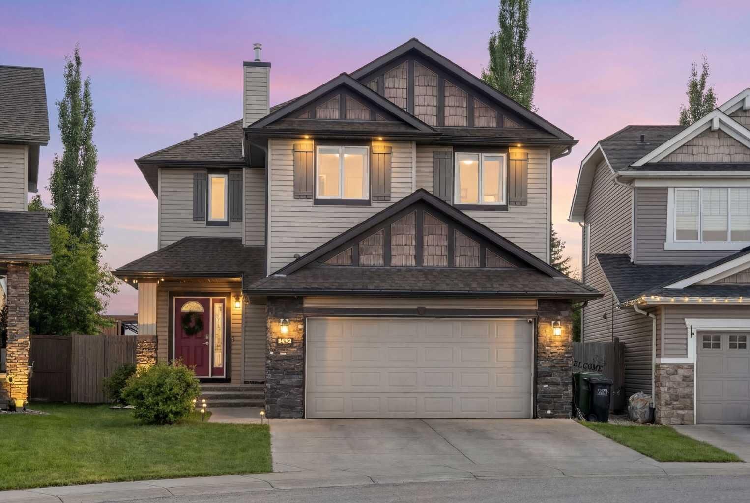 Property Photo:  142 Coopers Bay SW  AB T4B 3K2 