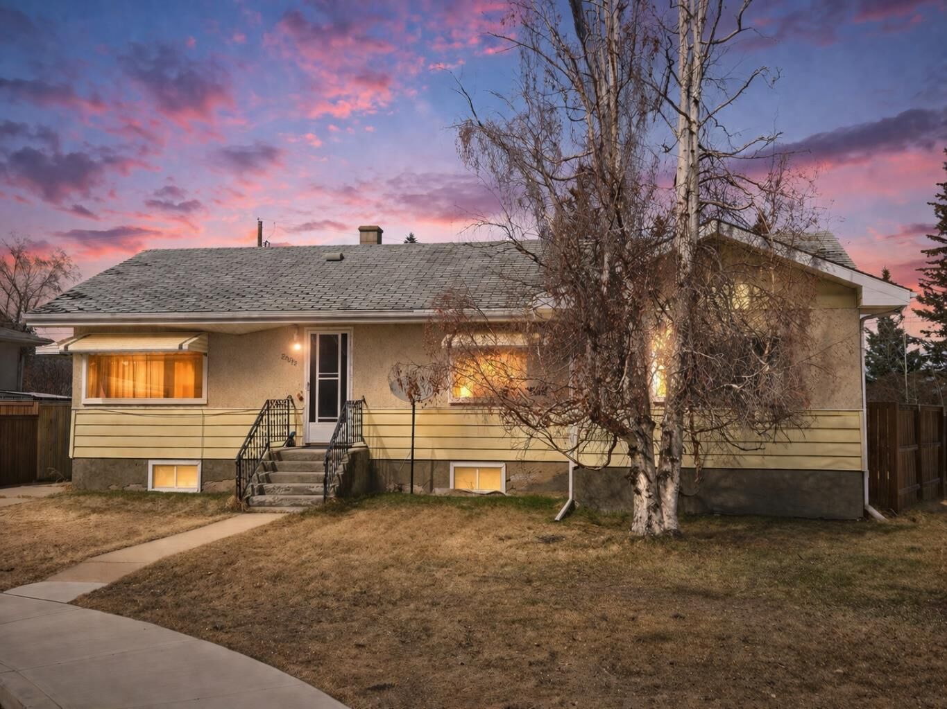 Property Photo: 4612 50A Avenue AB T4T 1B9