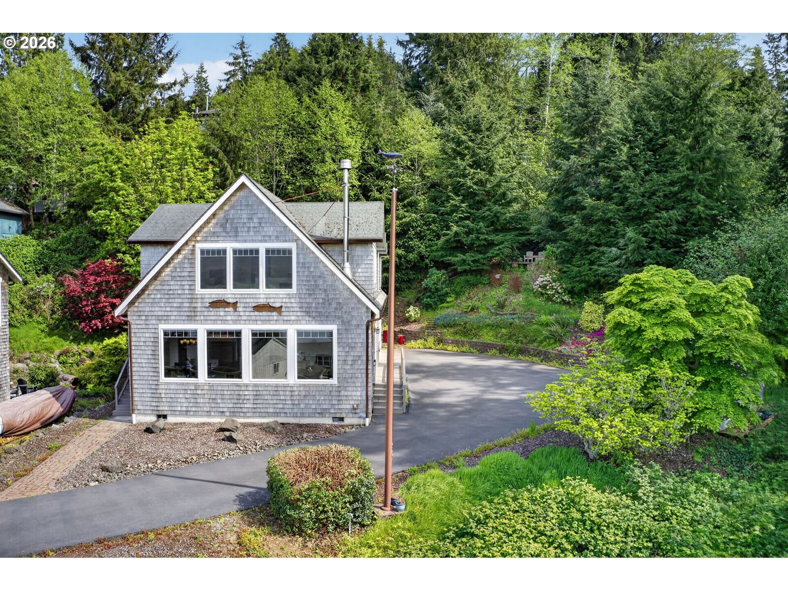 Property Photo:  567 3rd St  OR 97147 