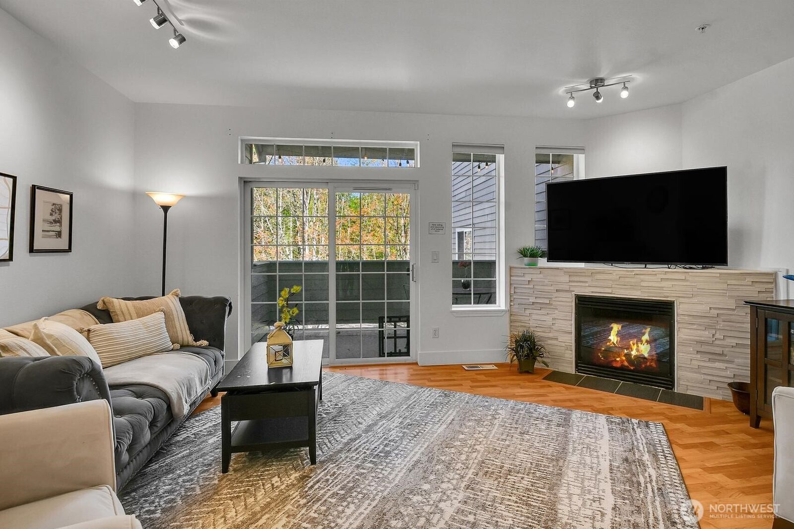 Property Photo:  14714  53rd Avenue W 104  WA 98026 