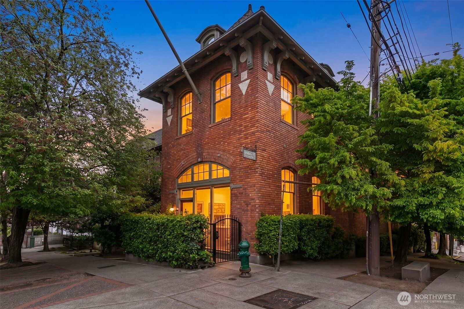 Property Photo:  1406  Harvard Avenue 10  WA 98122 