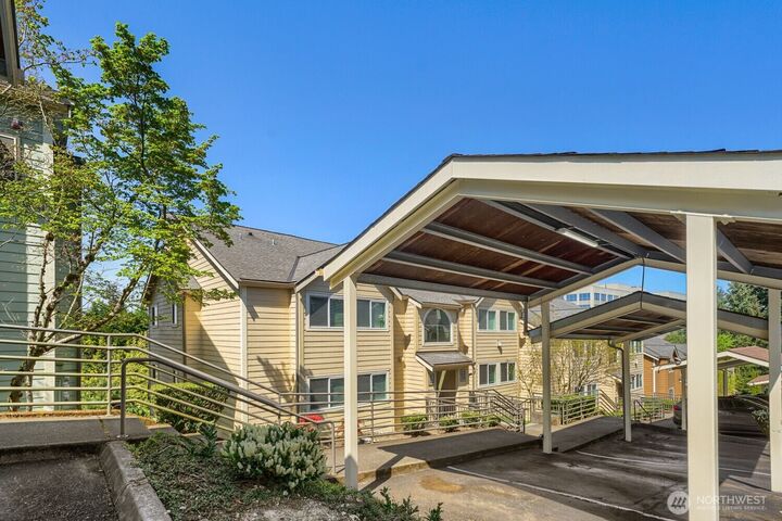 Property Photo:  3811  130 Lane SE  WA 98006 
