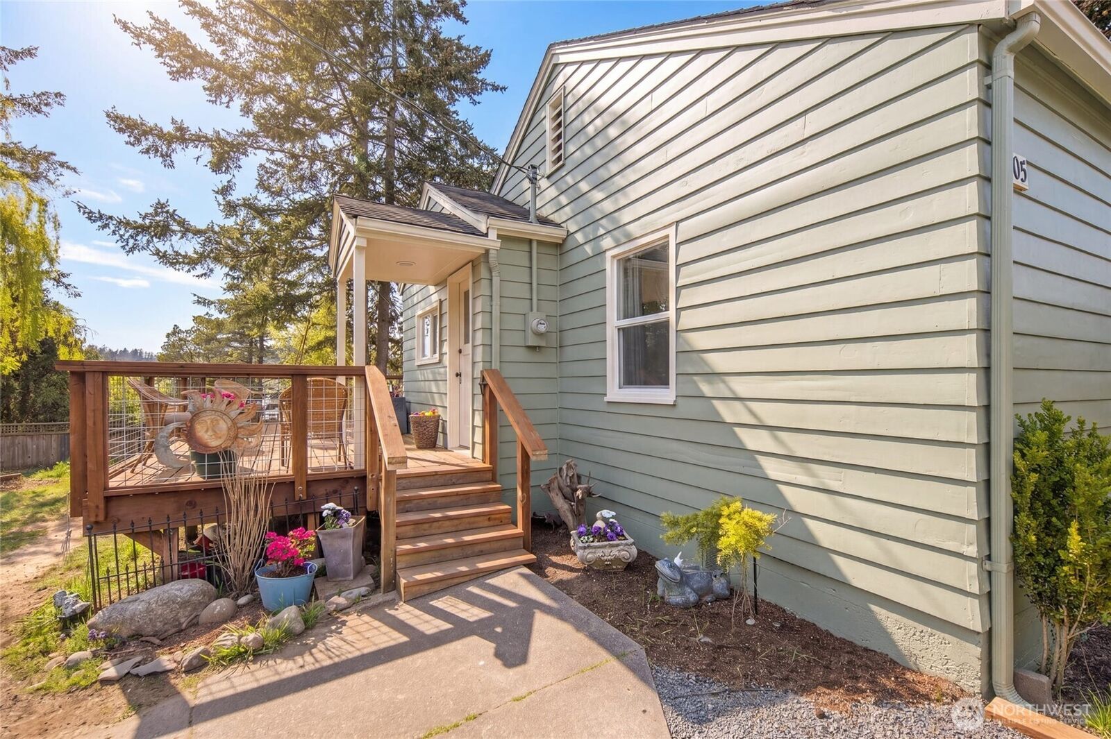 Property Photo:  205  Franck Street  WA 98250 