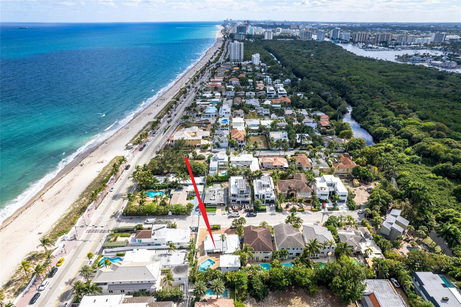 Property Photo:  3329 NE 17th Street  FL 33305 