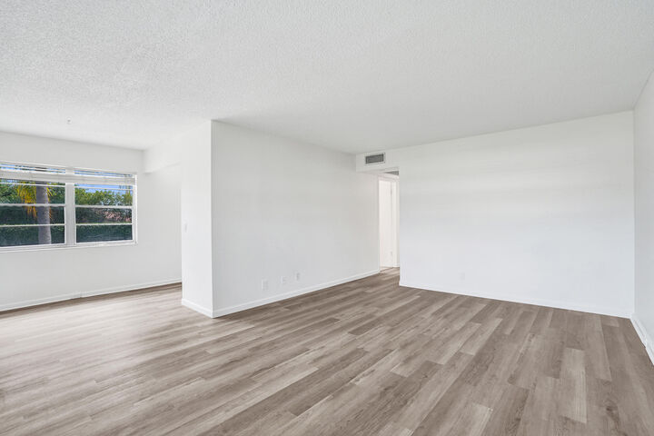 Property Photo: 57 Dorset Drive B FL 33434