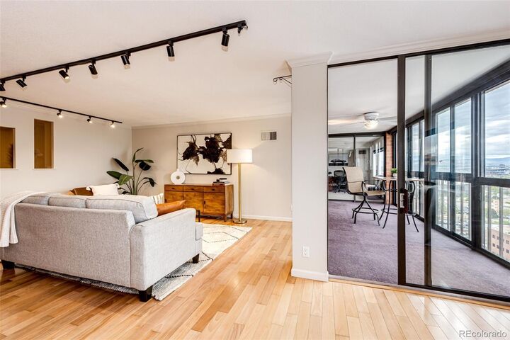 Property Photo:  1551 Larimer Street 1702  CO 80202 