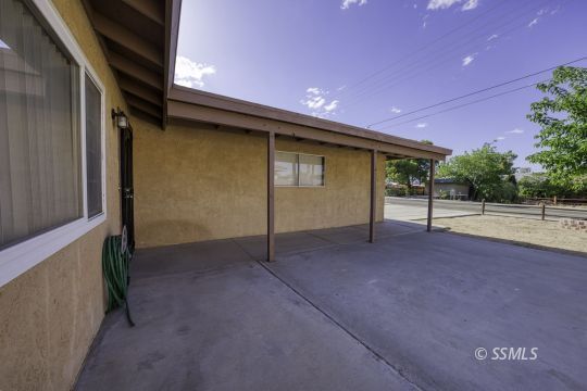 Property Photo:  705 W Graaf Ave  CA 93555 