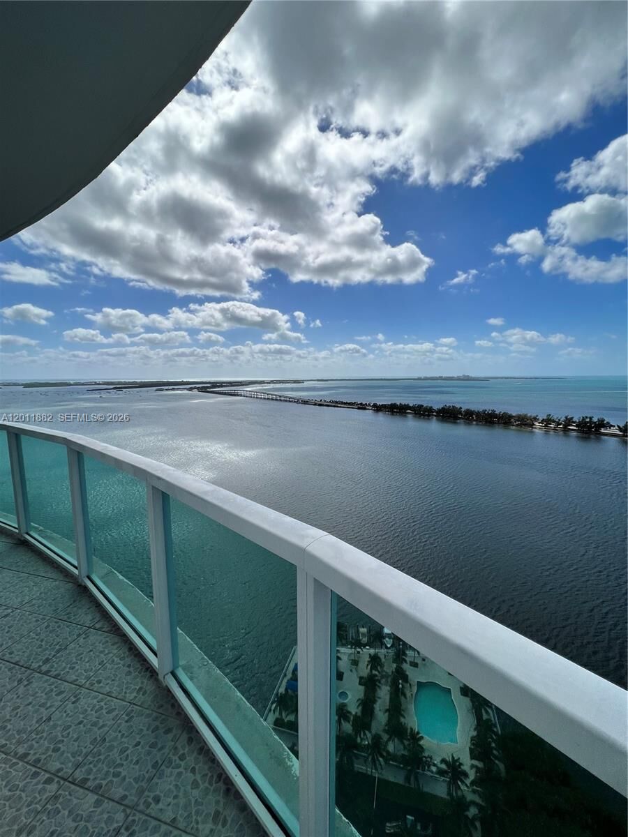 Property Photo:  2101 Brickell Ave 3205  FL 33129 