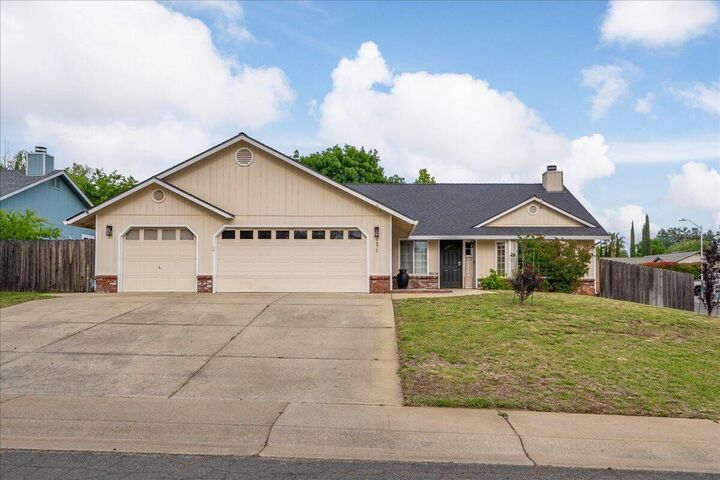 Property Photo: 1675 Hominy Way CA 96003