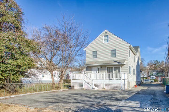 Property Photo:  24 Hollow Wood Lane  CT 06831 