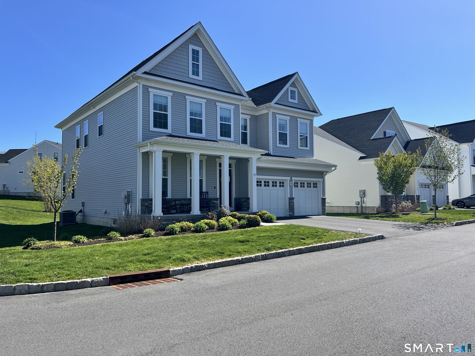 Property Photo:  19 Enclave Circle 19  CT 06470 