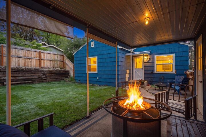 Property Photo:  2928 E 15th Ave  WA 99223 