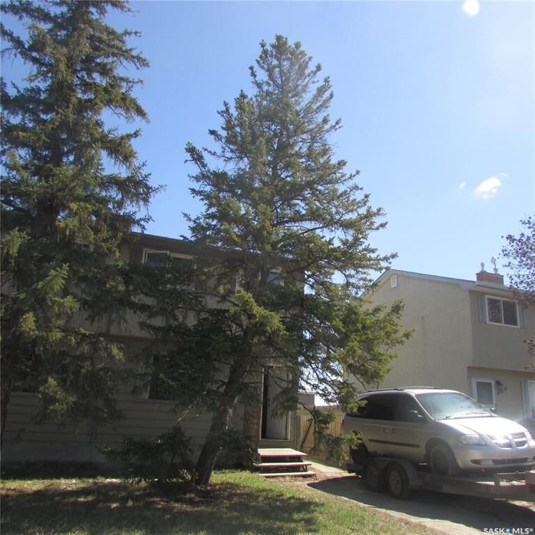 Property Photo: 455 McIntosh Street SK S4R 4Z7