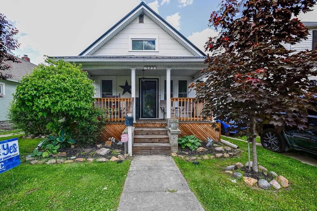Property Photo:  525 Laurel  OH 45601 