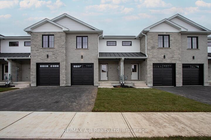 30 Linda Drive — photo 1