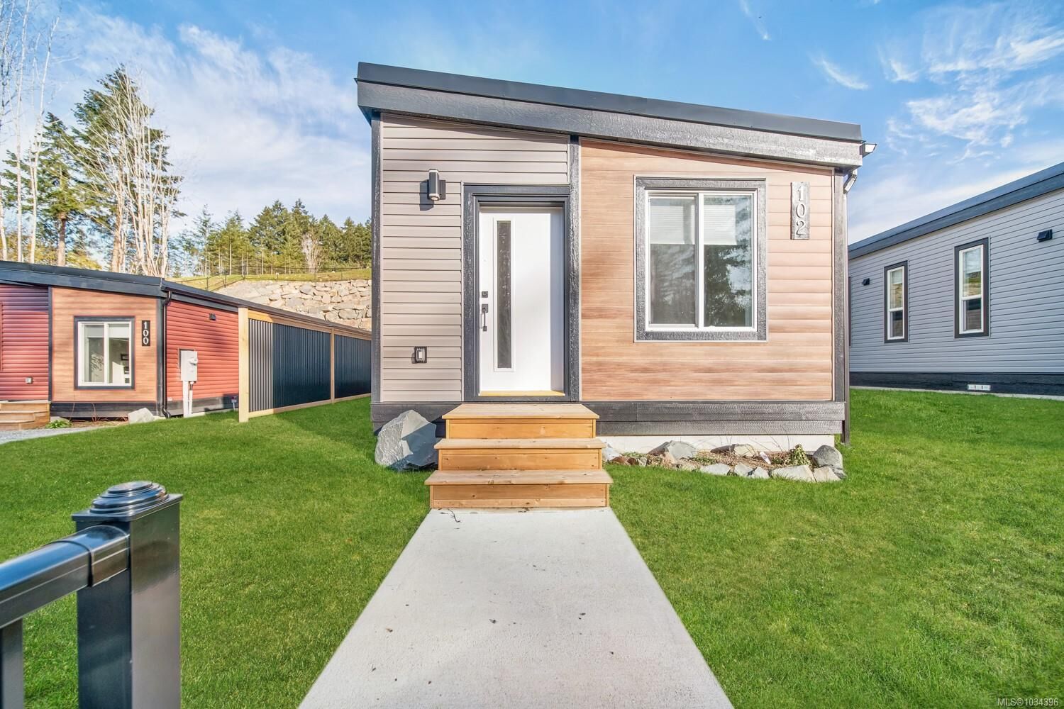 Property Photo: 3499 Henry Rd #102 BC V0R 1K4