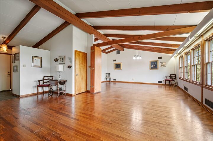 Property Photo:  24 Swallow Hill Rd  PA 15106 
