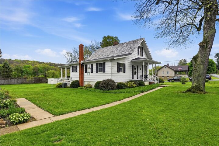 Property Photo:  376 Old Route 19  PA 16101 