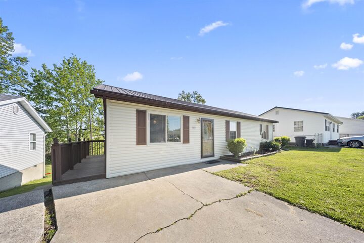 Property Photo:  1607 Birch Street  KY 41139 