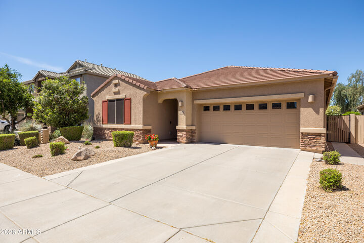 Property Photo: 23124 N 41st Street AZ 85050