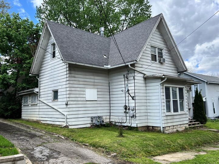 Property Photo:  408 Park St  OH 44805 