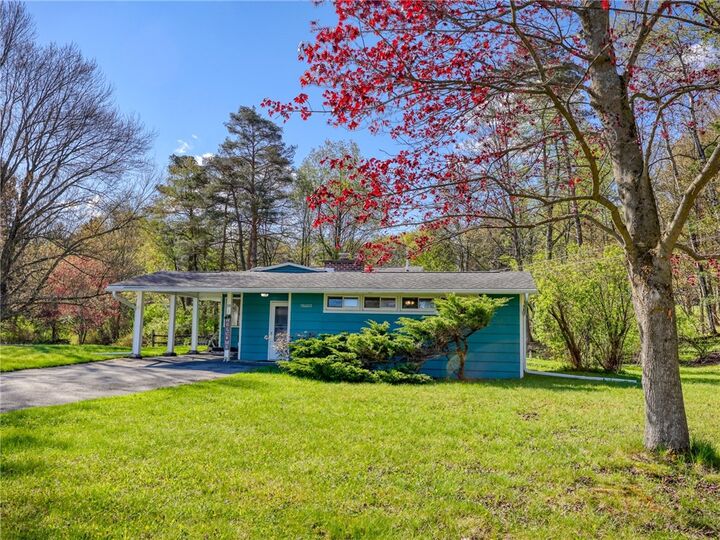 Property Photo:  19 Highland Crescent  NY 13053 