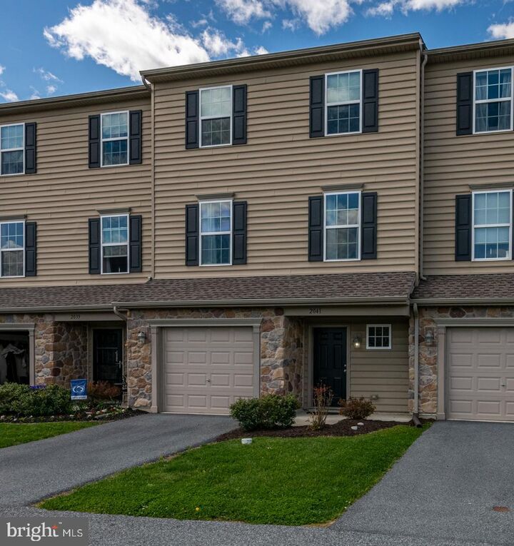 Property Photo:  2041 Crown Mill Drive  PA 19541 
