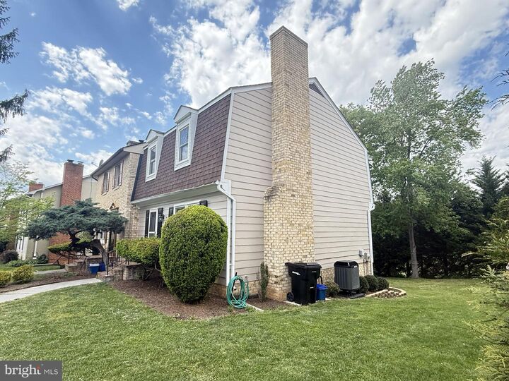 Property Photo:  824 Appleseed Court  VA 22601 