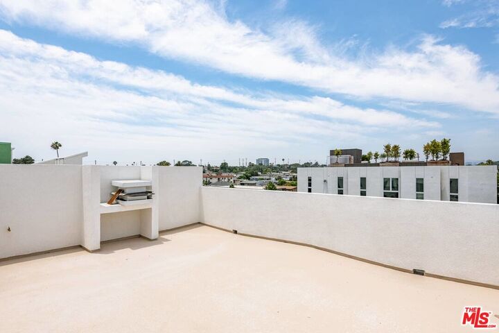 Property Photo:  3726 Kelton Ave  CA 90034 