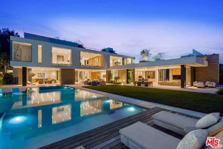 Property Photo: 1830 Mango Way CA 90049
