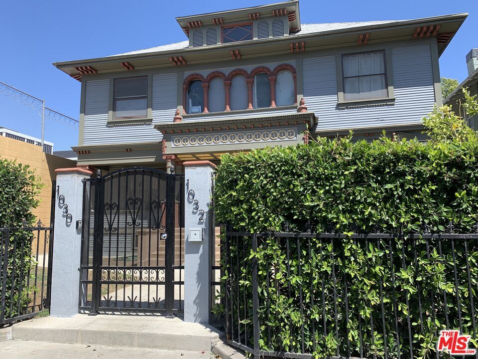 Property Photo:  1032 S Burlington Ave  CA 90006 