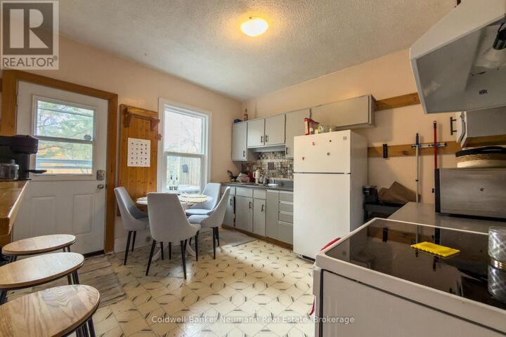 Photo de la propriété:  71 Suffolk Street West  ON N1H 2J1 