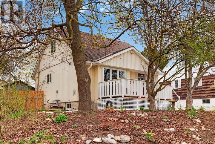 Property Photo: 617 Simmons Avenue ON K9H 2B8