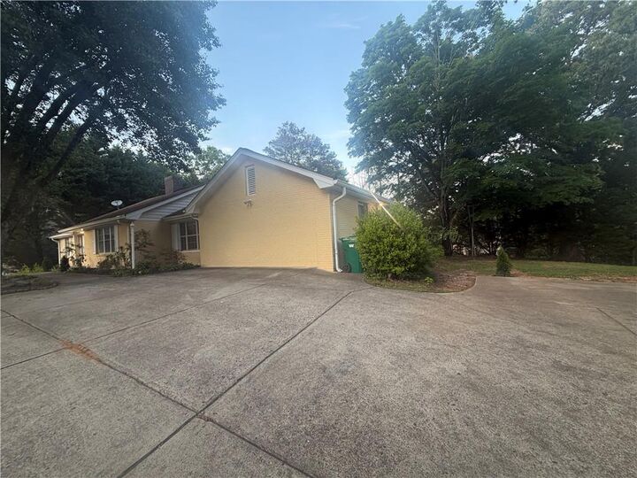 Property Photo:  981 Woodward Park Drive  GA 30024 
