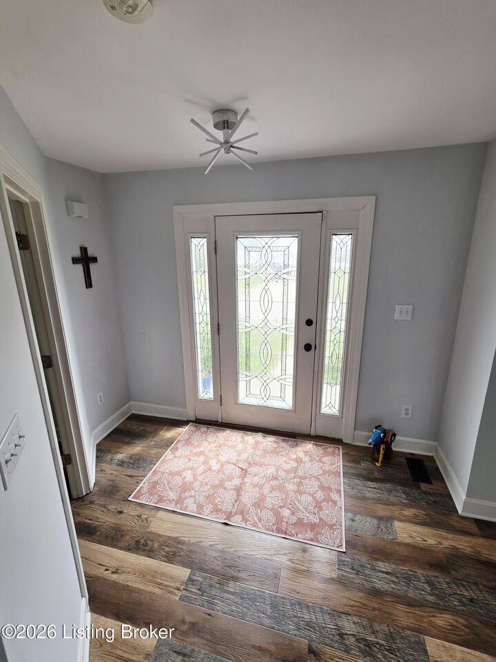 Property Photo:  11315 Top Walnut  KY 40229 