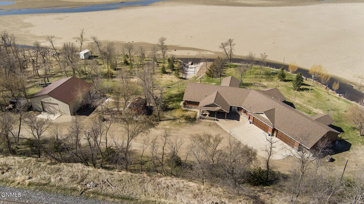 Property Photo:  1075 22S Ave SW  ND 58577 