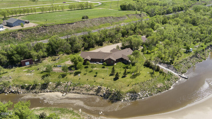 Property Photo:  1075 22S Ave SW  ND 58577 