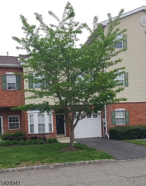 Property Photo:  32 Allister Ct  NJ 07035 