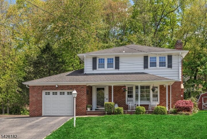 Property Photo:  5 East St  NJ 07465 