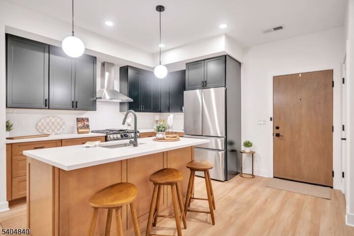Property Photo:  20 Encampment Ct 201  NJ 07082 