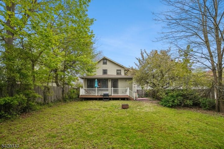 Property Photo: 8 Brookside Pl NJ 07039