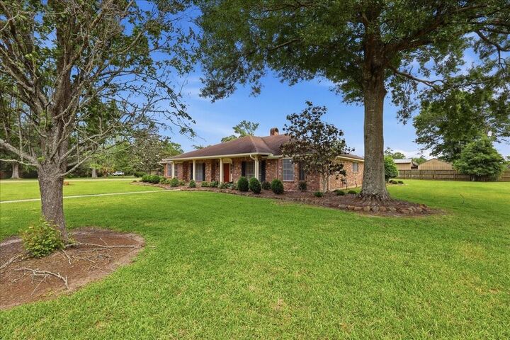 Property Photo:  2201 Tall Oaks Drive  TX 77632 