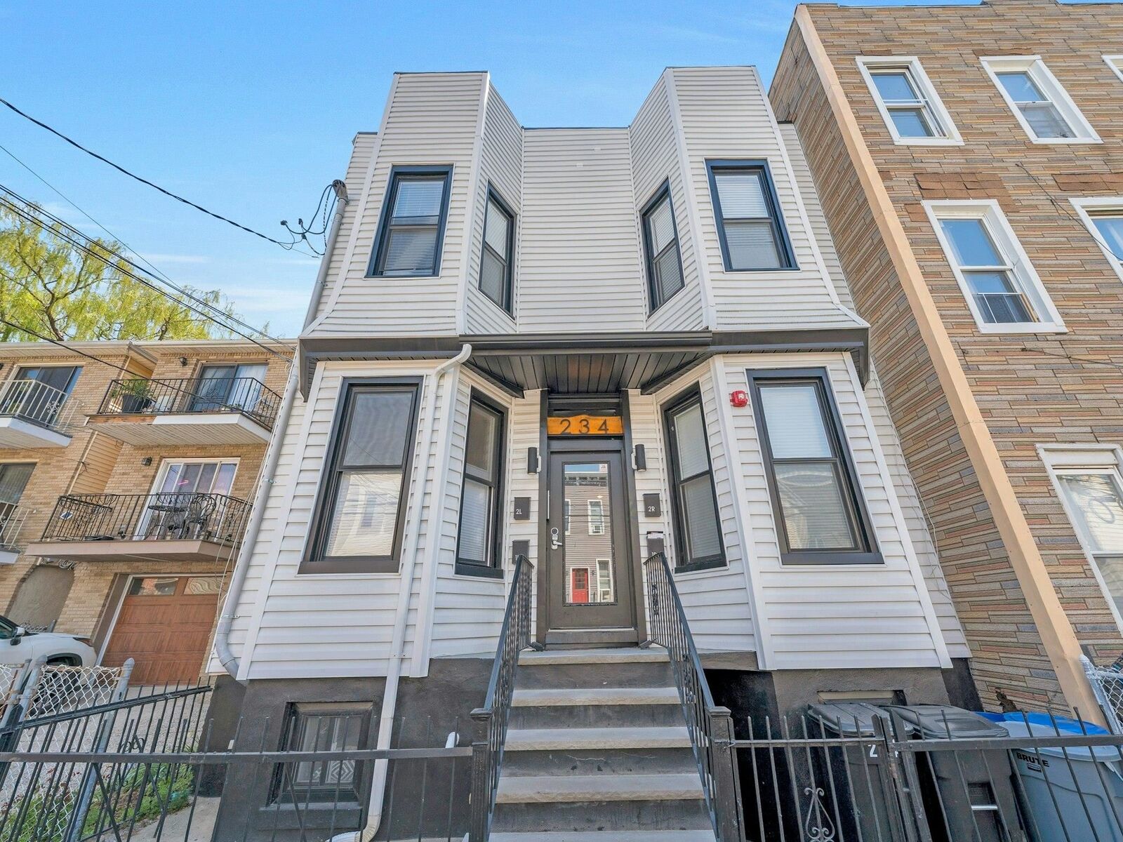 Property Photo:  234 Webster Ave 1L  NJ 07307 