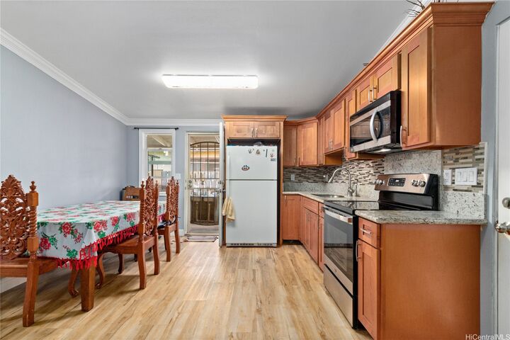 Property Photo:  91-1197 Hanaloa Street  HI 96706 