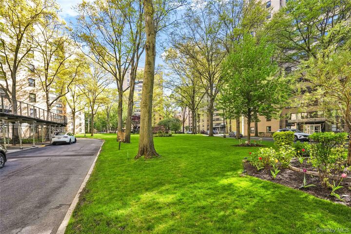Property Photo: 3 Fordham Hill Oval 1F NY 10468