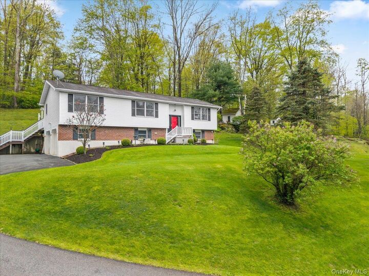 Property Photo:  978 W Dover Road  NY 12564 