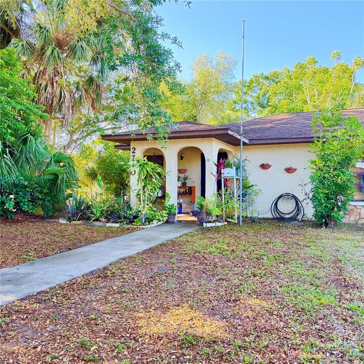 Property Photo:  2710 46th Avenue Drive W  FL 34207 