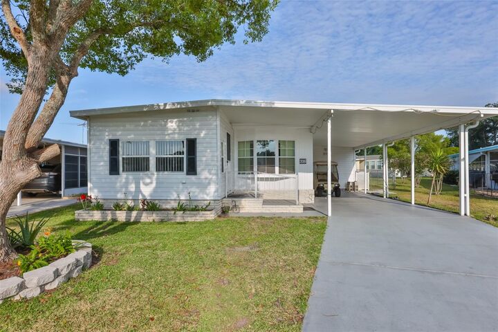Property Photo:  1610 Reynolds Road 316  FL 33801 