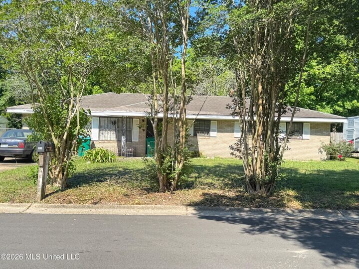 Property Photo:  606 W David Drive  MS 39503 