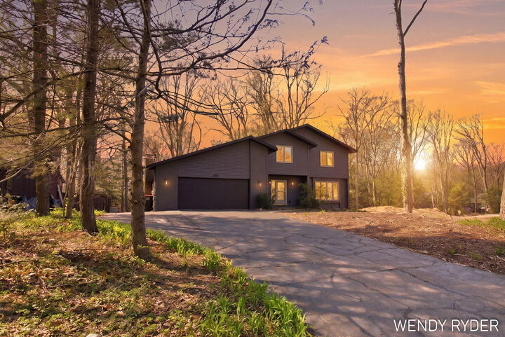 Property Photo:  1086 Post Avenue  MI 49424 